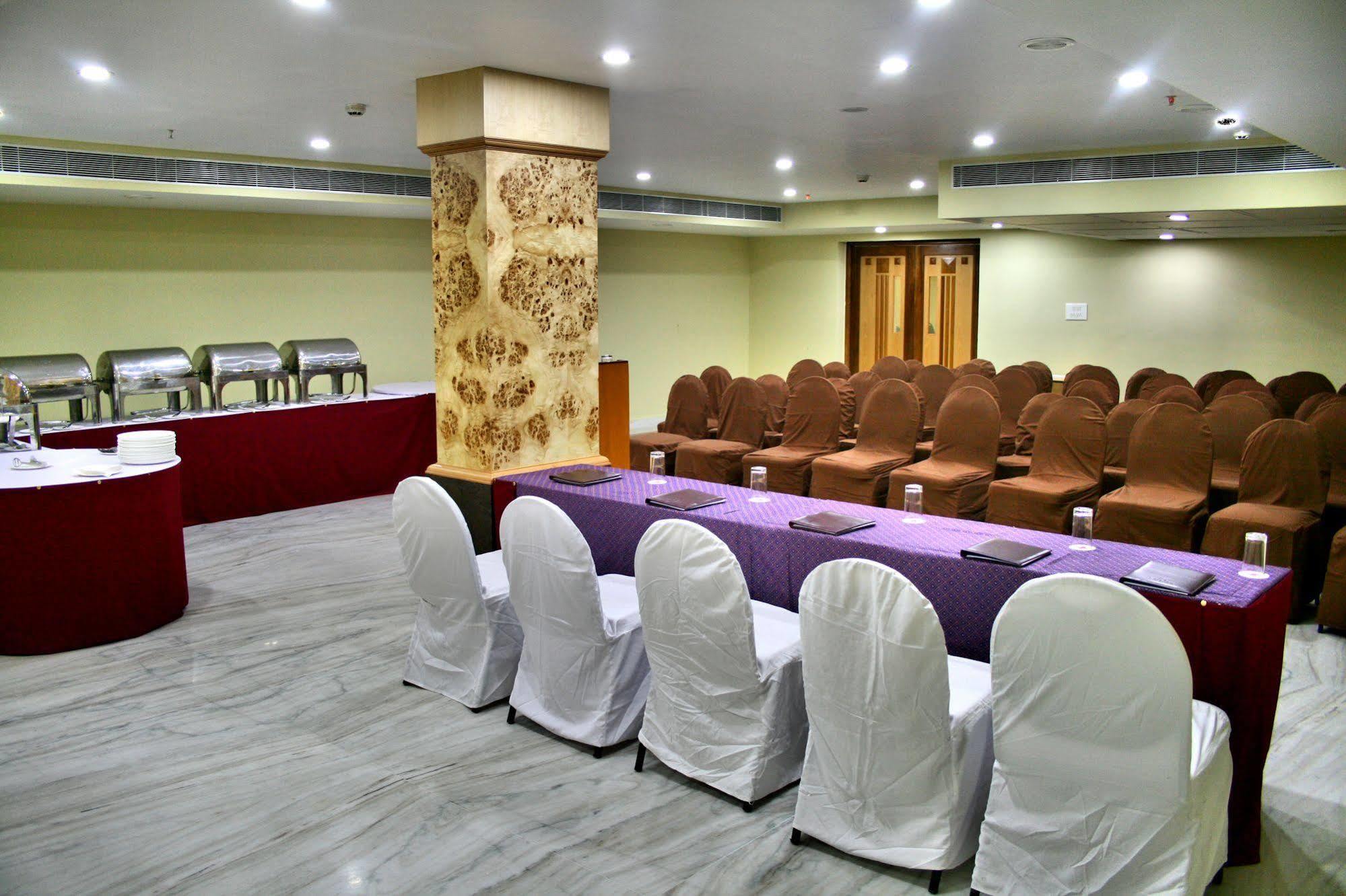 Raj Park- Hill View Hotel Tirupati Exterior photo