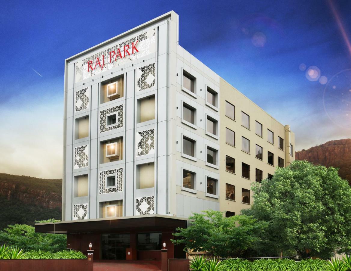 Raj Park- Hill View Hotel Tirupati Exterior photo